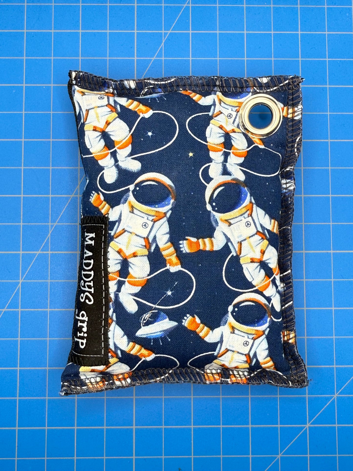 Maddys grip chalk bag - Spaceman