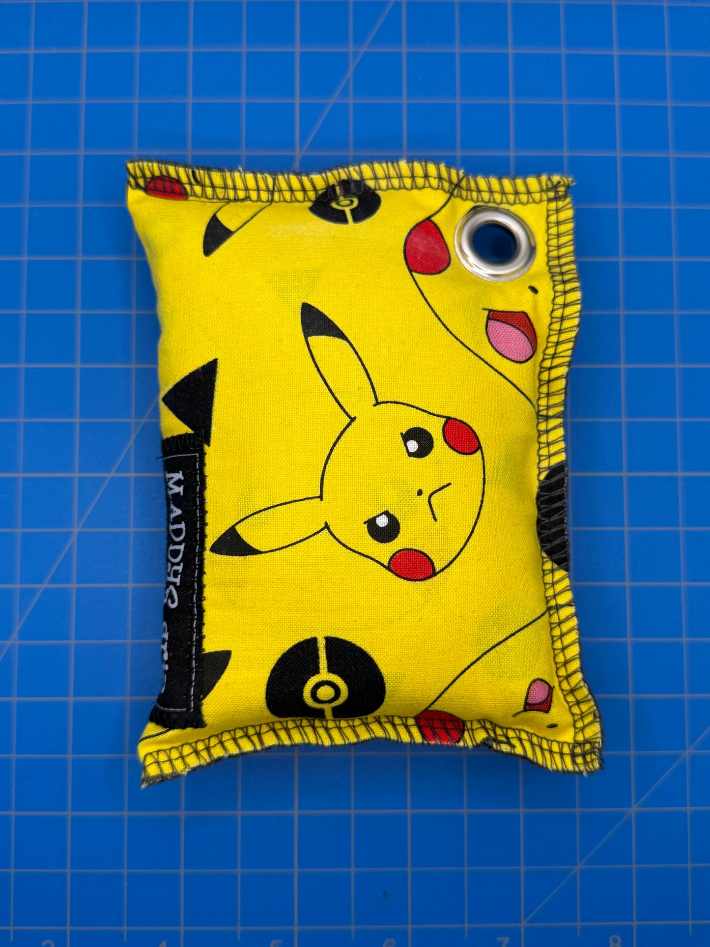 Maddys grip chalk bag - Electric Instinct