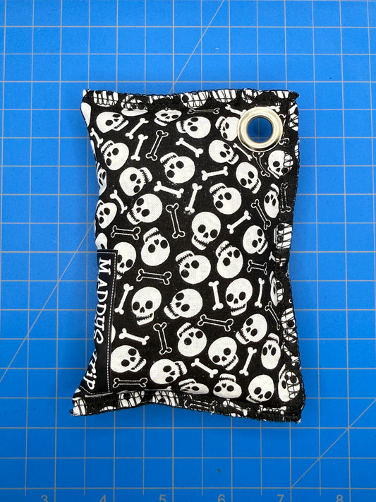 Maddys grip chalk bag - Bone Collector