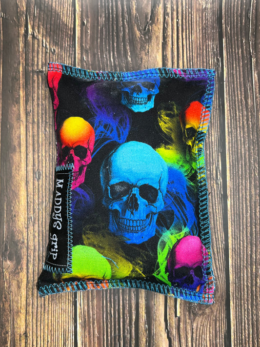 Maddys grip chalk bag - Color Skulls