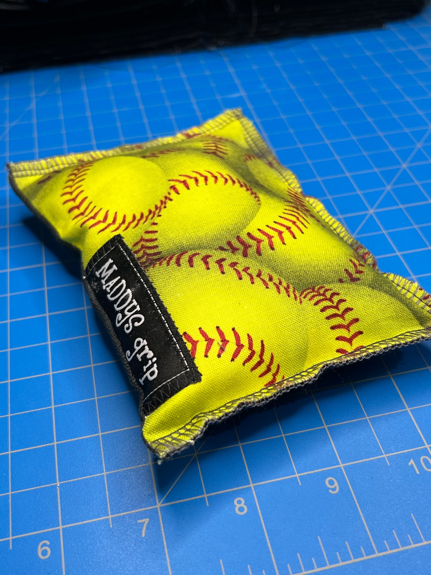 Maddys grip chalk bag- softball warriors